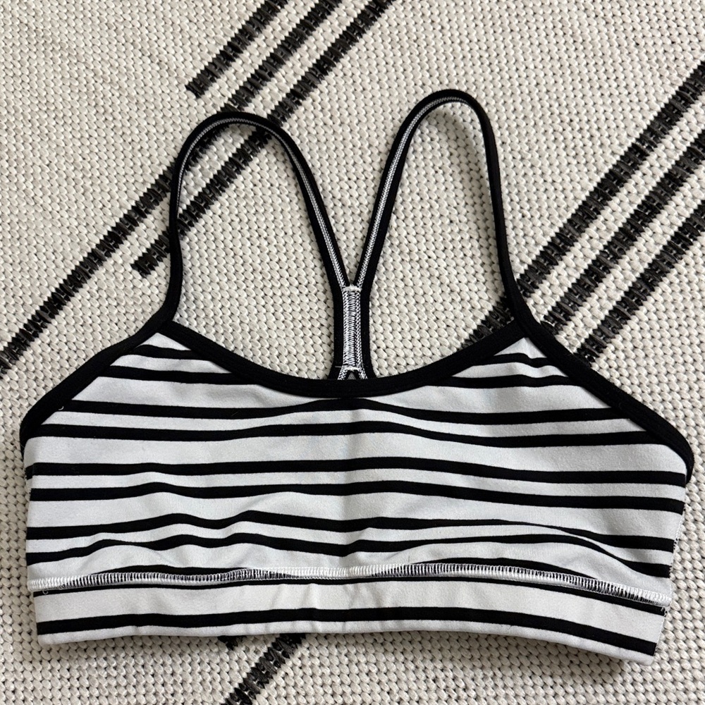 Lululemon Flow Y Bra
